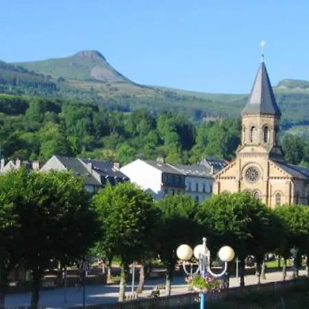 Apartment With 2 Bedrooms In La Bourboule With Wonderful Mountain View Enclosed Garden And Wifi 12 Km From The Slopes * La Bourboule